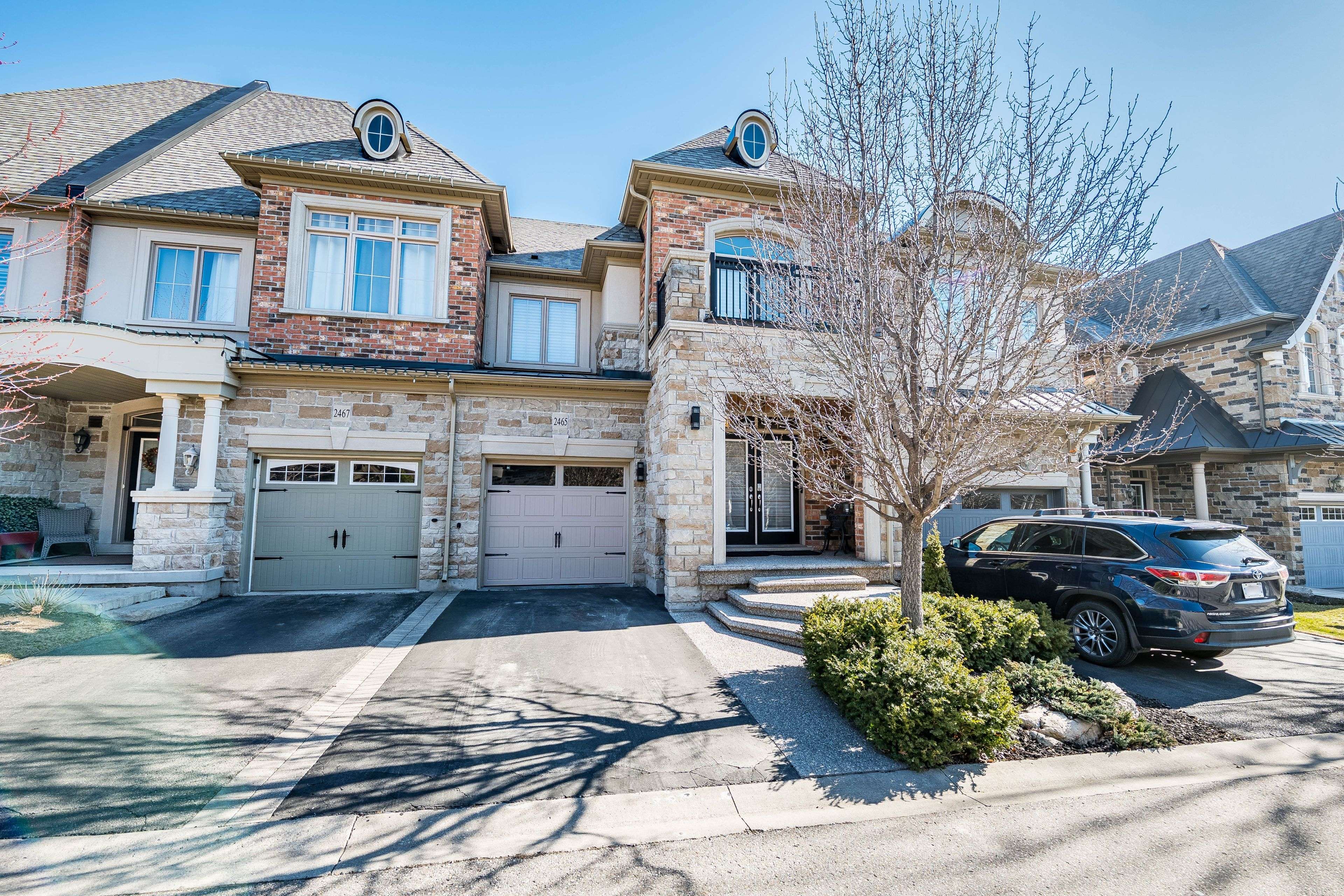 Oakville, ON L6M 0S2,2465 Village Common ST