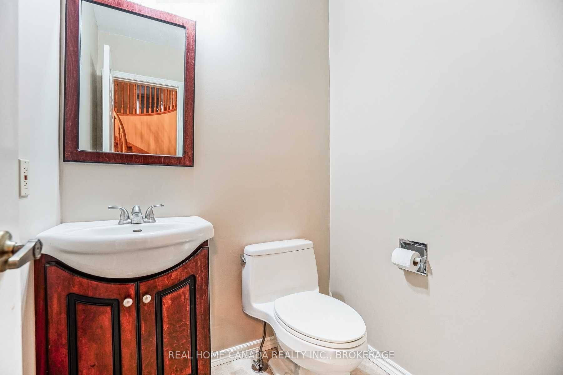Mississauga, ON L5M 3E2,2056 Wincanton CRES