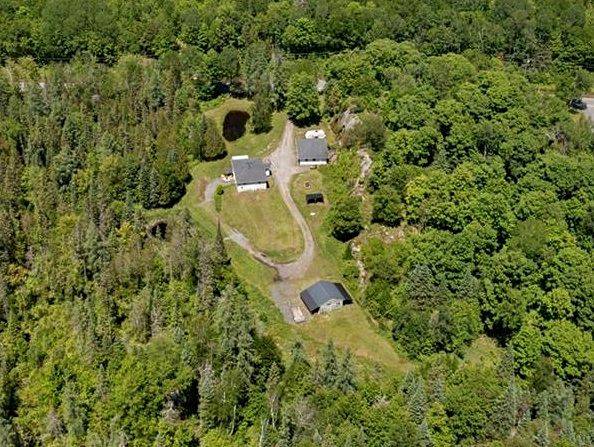 Huntsville, ON P1H 2J2,410 Etwell RD
