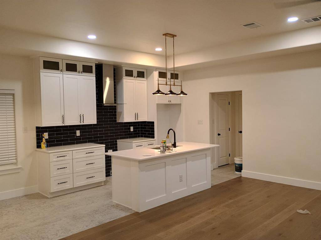 Newark, TX 76071,528 Pettit Drive
