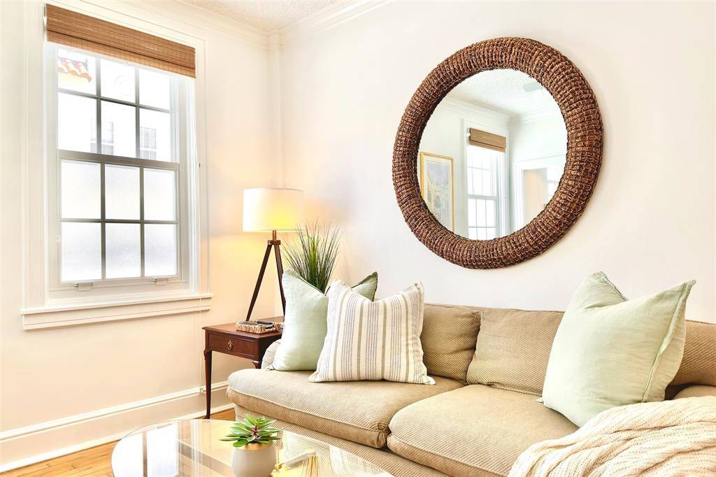 Palm Beach, FL 33480,235 Sunrise Ave #2217