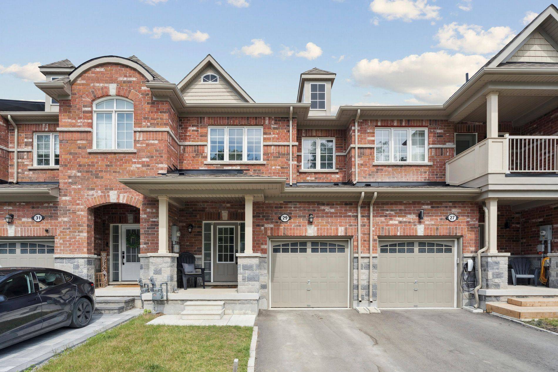 Georgina, ON L0E 1R0,29 Anne Pegg CRES