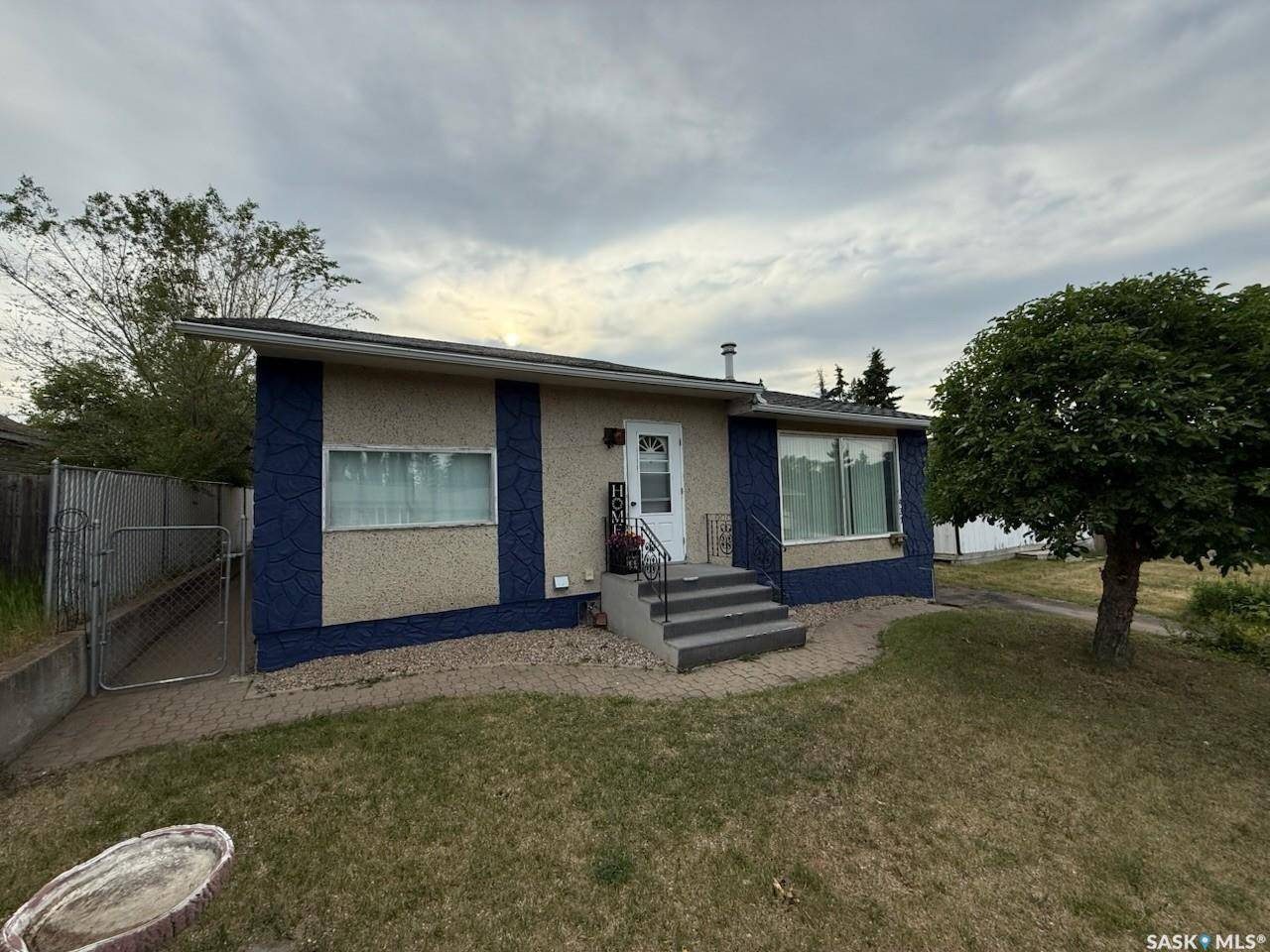 North Battleford, SK S9A 2K2,931 111th STREET