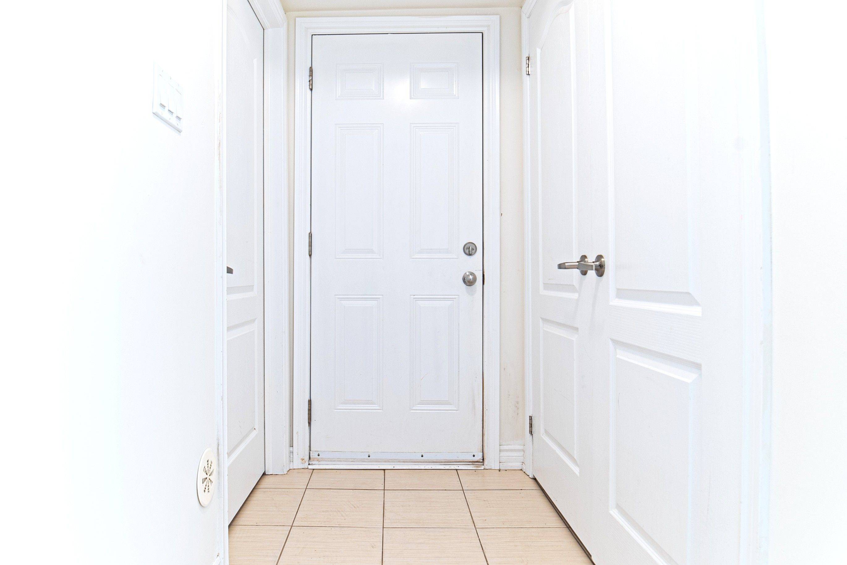 Oakville, ON L6M 0S4,2435 Greenwich DR #55