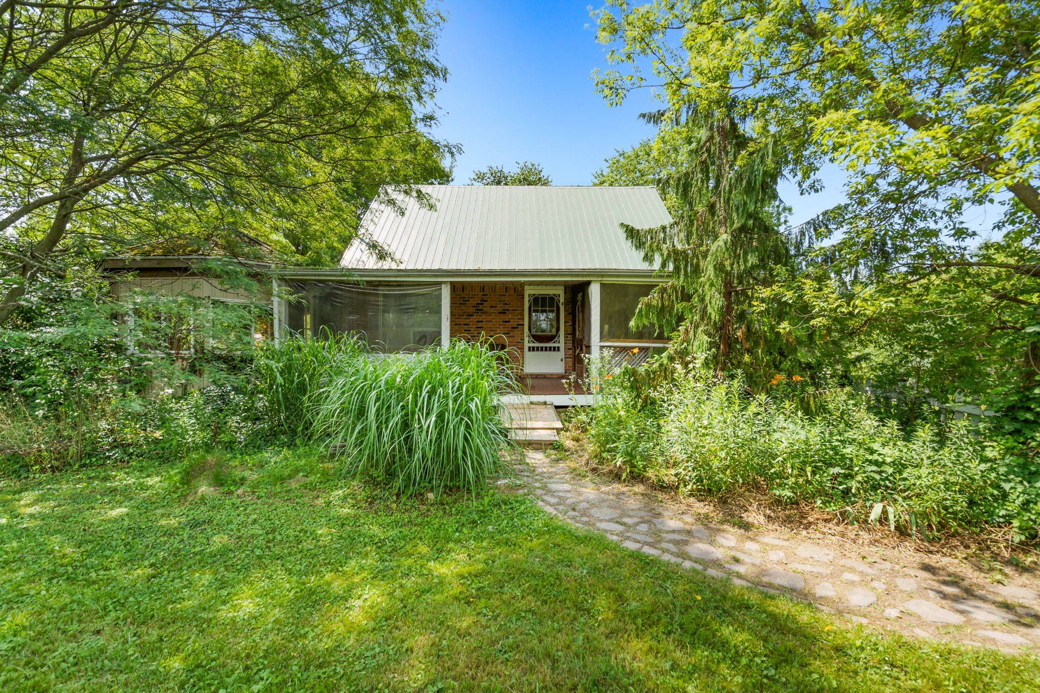 Port Colborne, ON L0S 1N0,5961 Learn RD