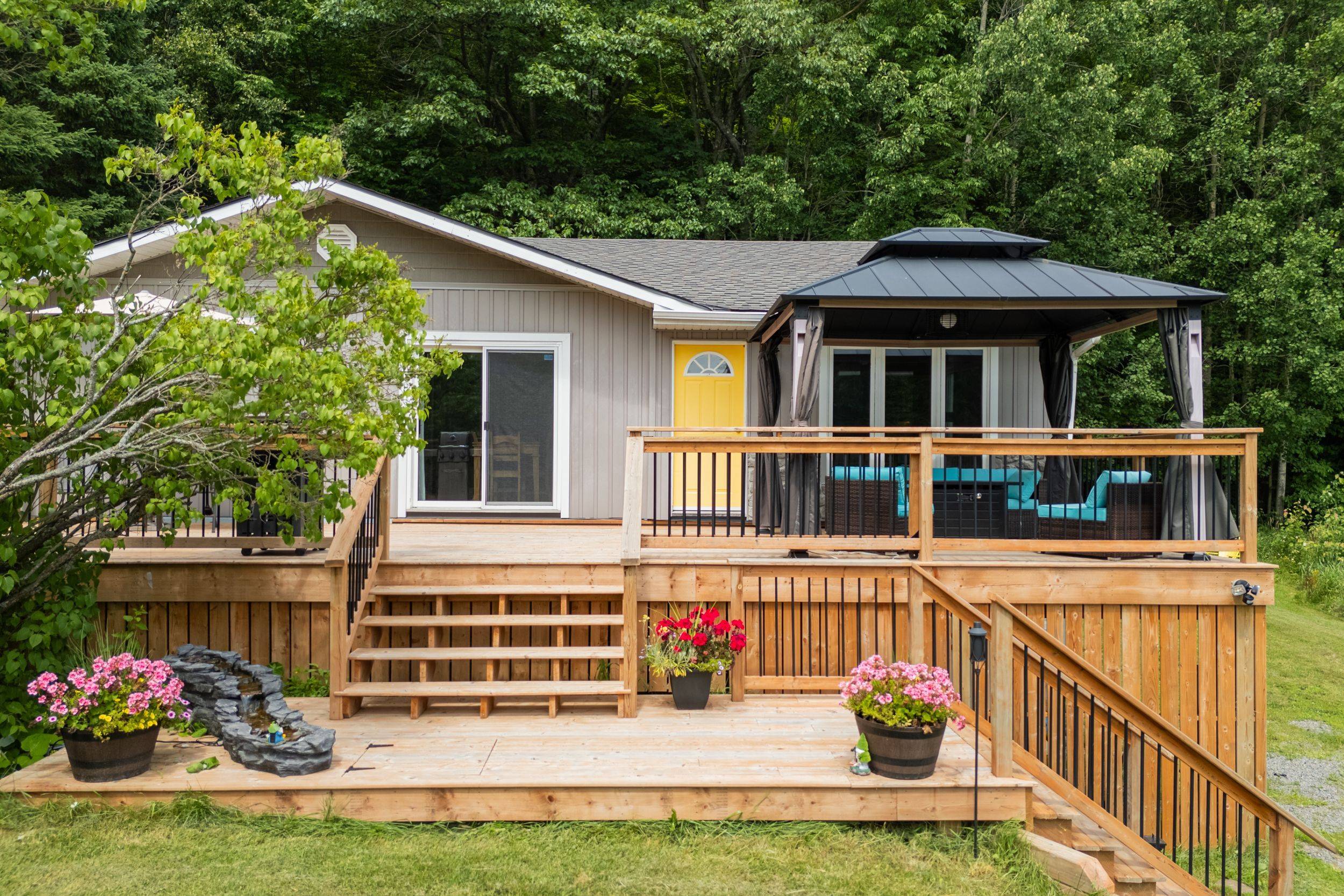 Muskoka Lakes, ON P0B 1M0,1922 141 HWY