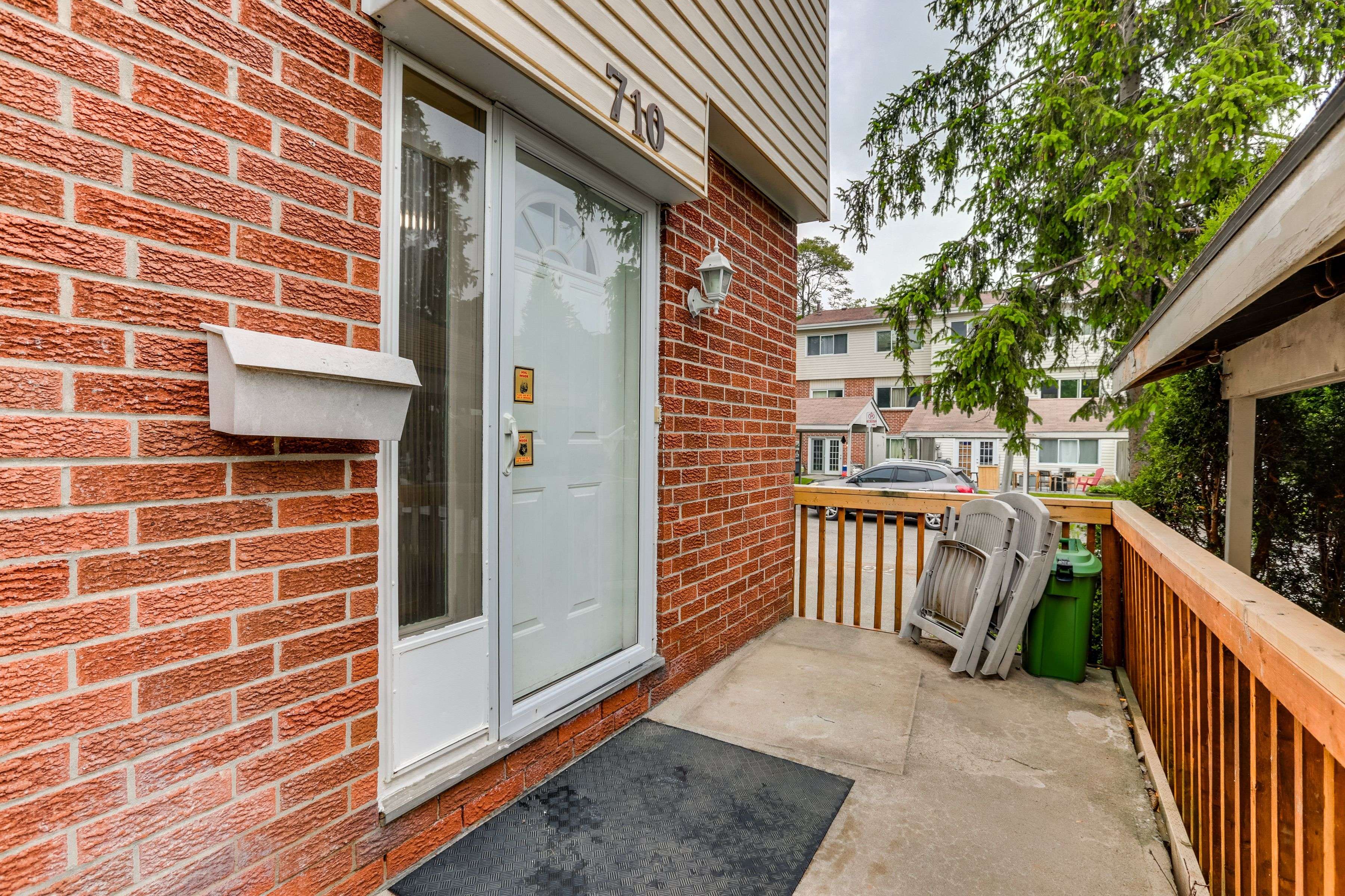 London South, ON N6C 4Z9,710 Wilkins ST