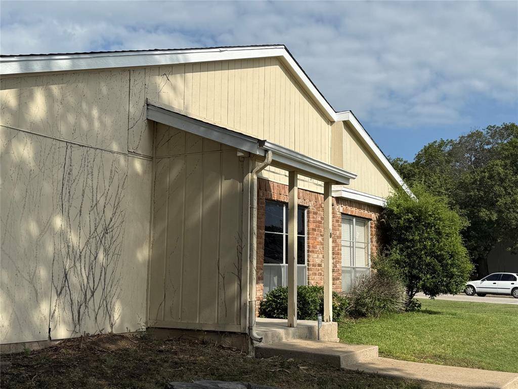 Fort Worth, TX 76116,8827 N Normandale Street