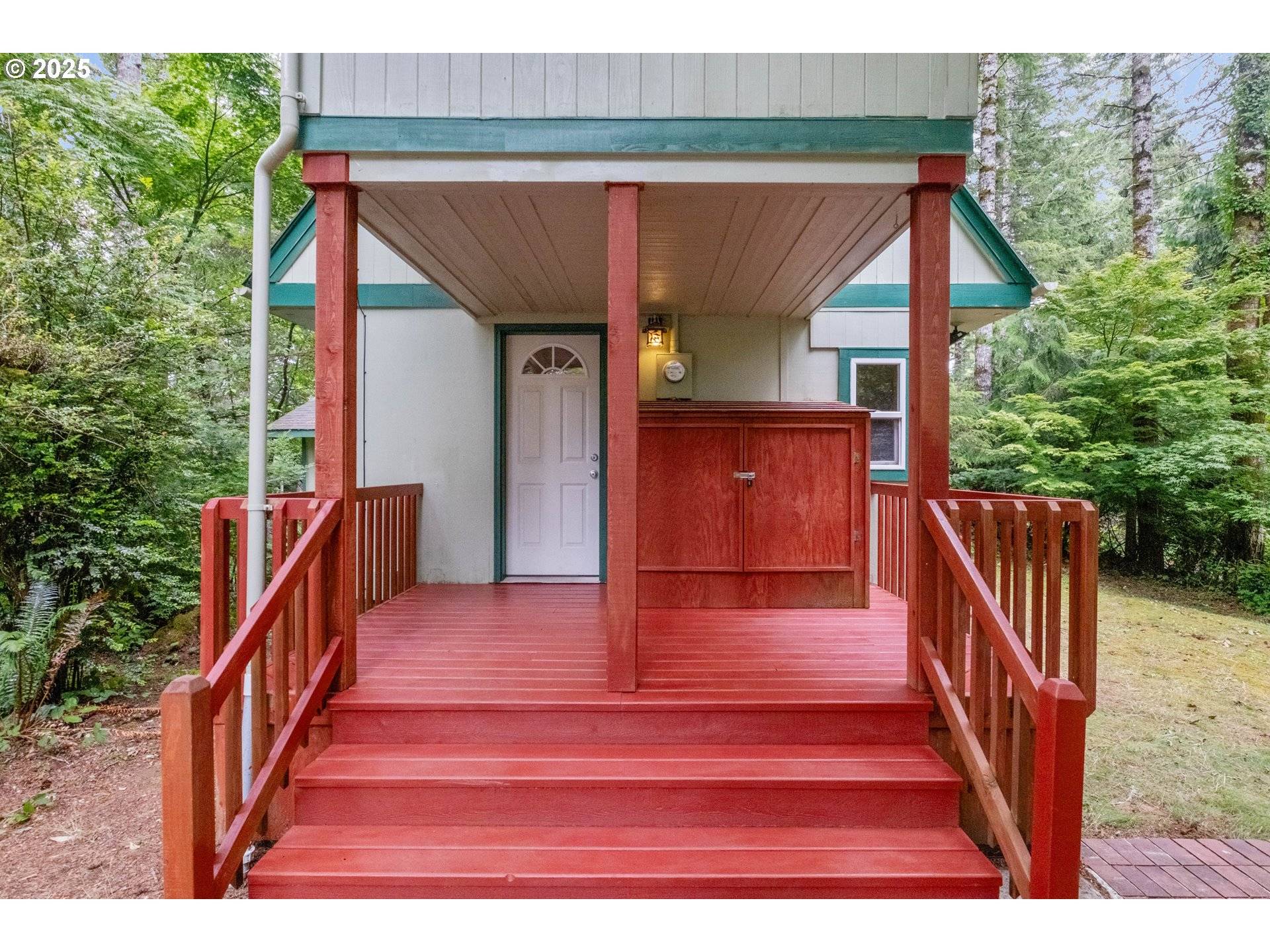 Florence, OR 97439,5661 Buck Lake RD