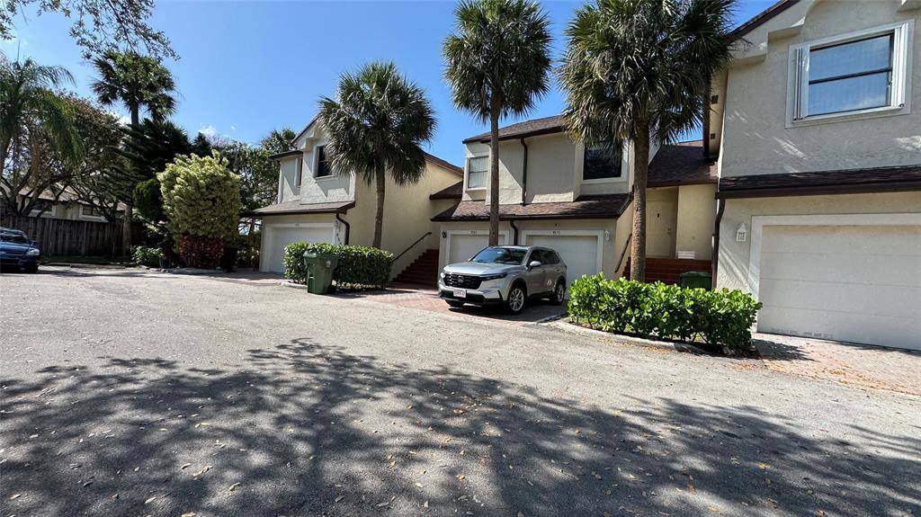 Pembroke Pines, FL 33025,9571 SW 1st Ct