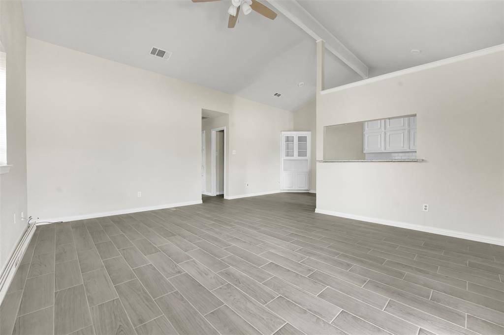 White Settlement, TX 76108,405 S Las Vegas Trail