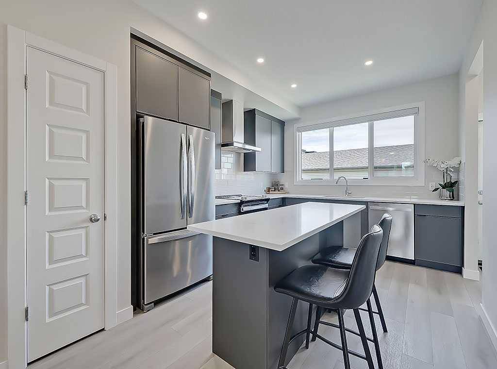 Calgary, AB T2X 4W9,67 Wolf Creek DR SE