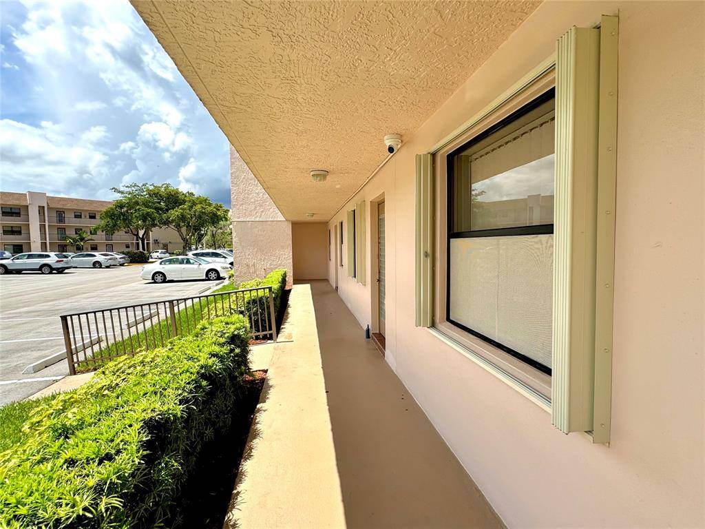Sunrise, FL 33322,10434 Sunrise Lakes Blvd #110