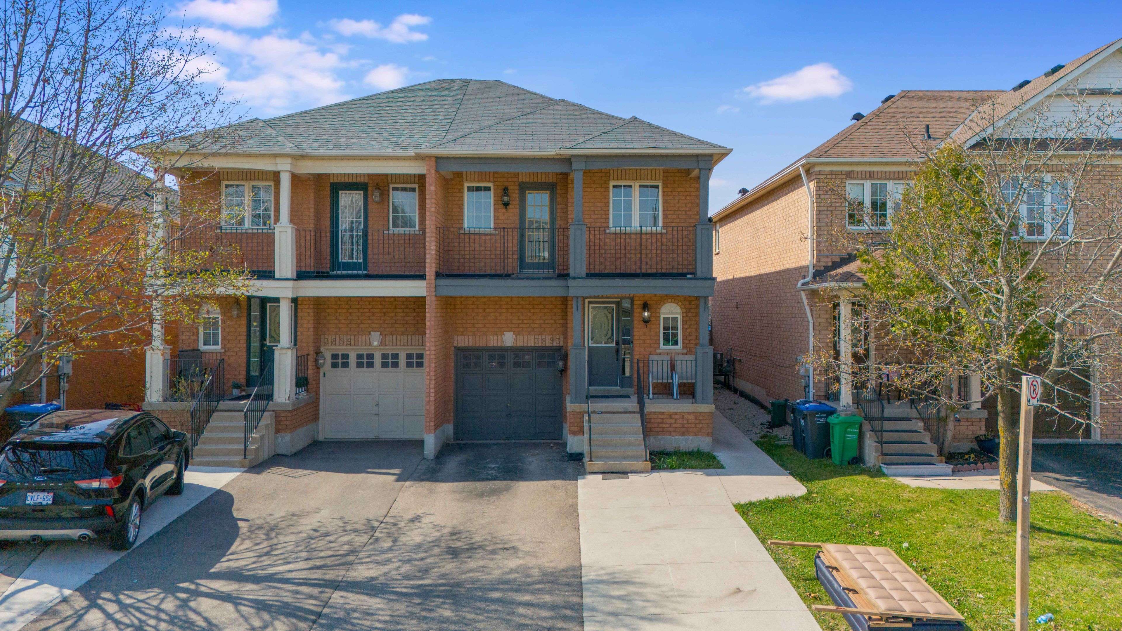 Mississauga, ON L5M 6P7,3893 Manatee WAY #Upper