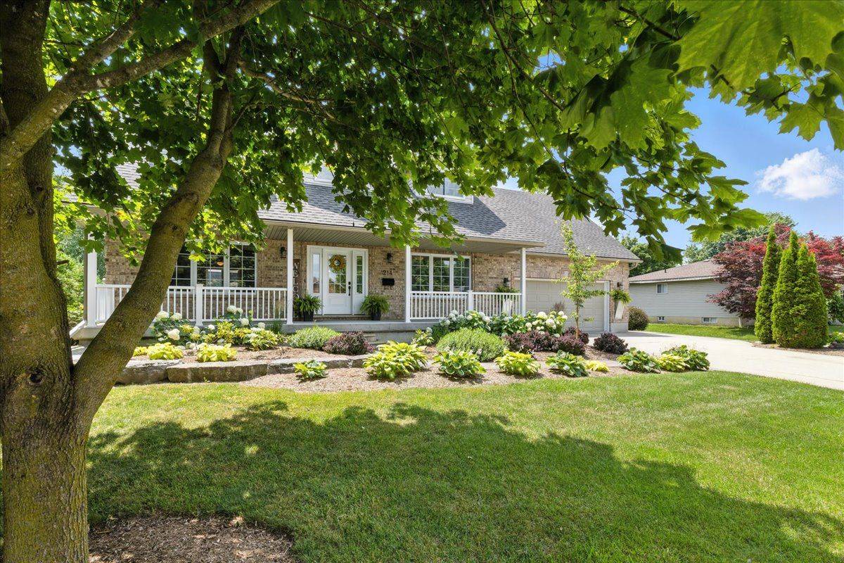 West Perth, ON N0K 1N0,214 Jordan CRES