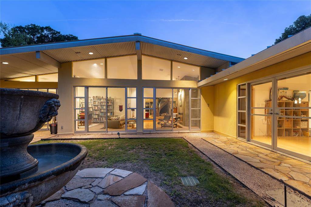 Dallas, TX 75229,10611 Royal Springs Drive