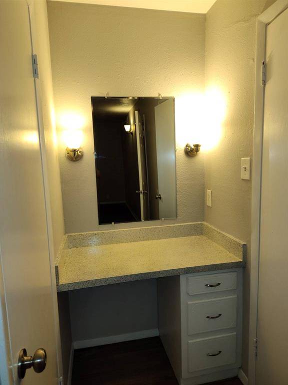 Dallas, TX 75204,4606 Monarch Street #204