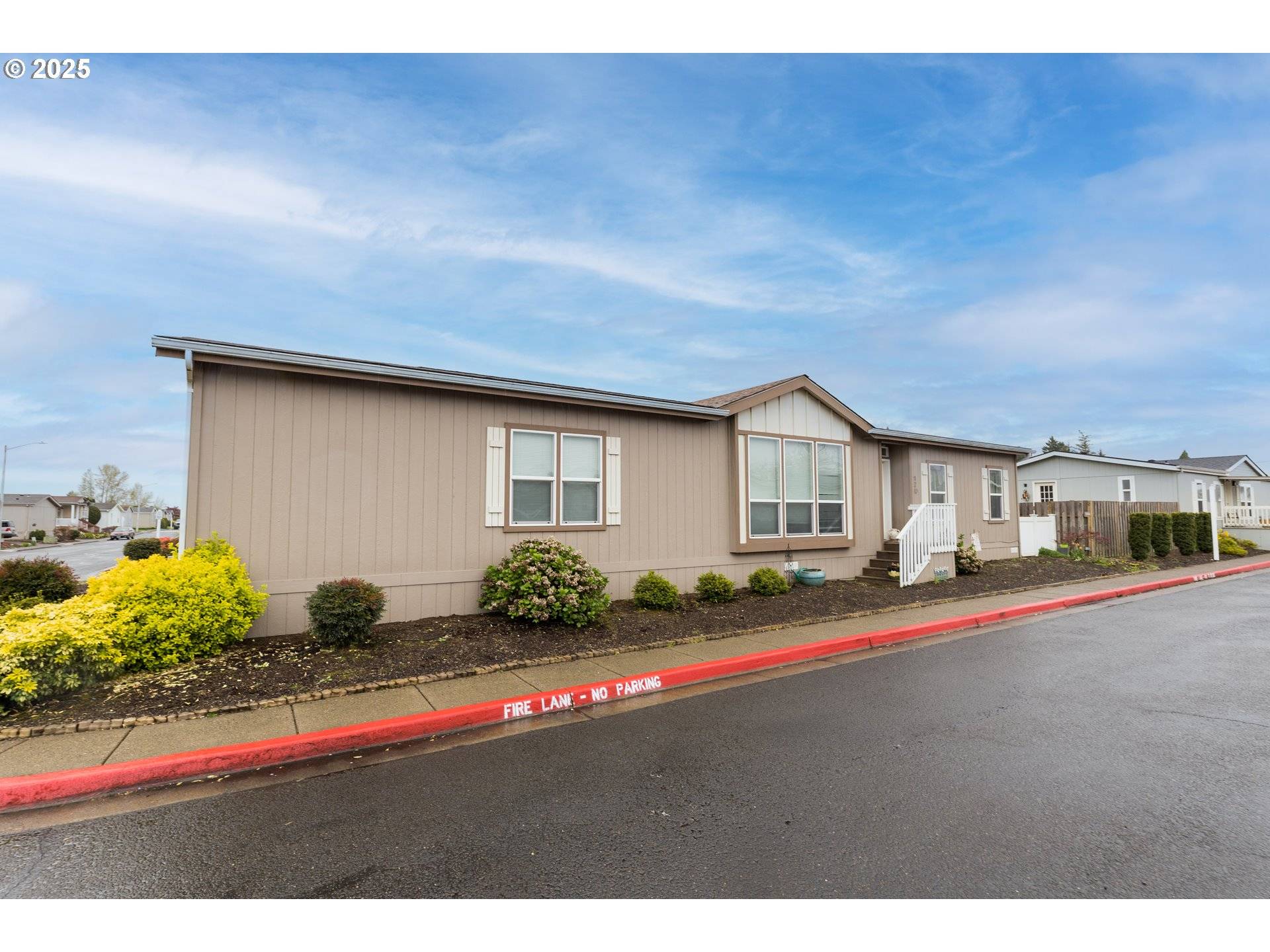 Newberg, OR 97132,1000 S MCKERN CT #120