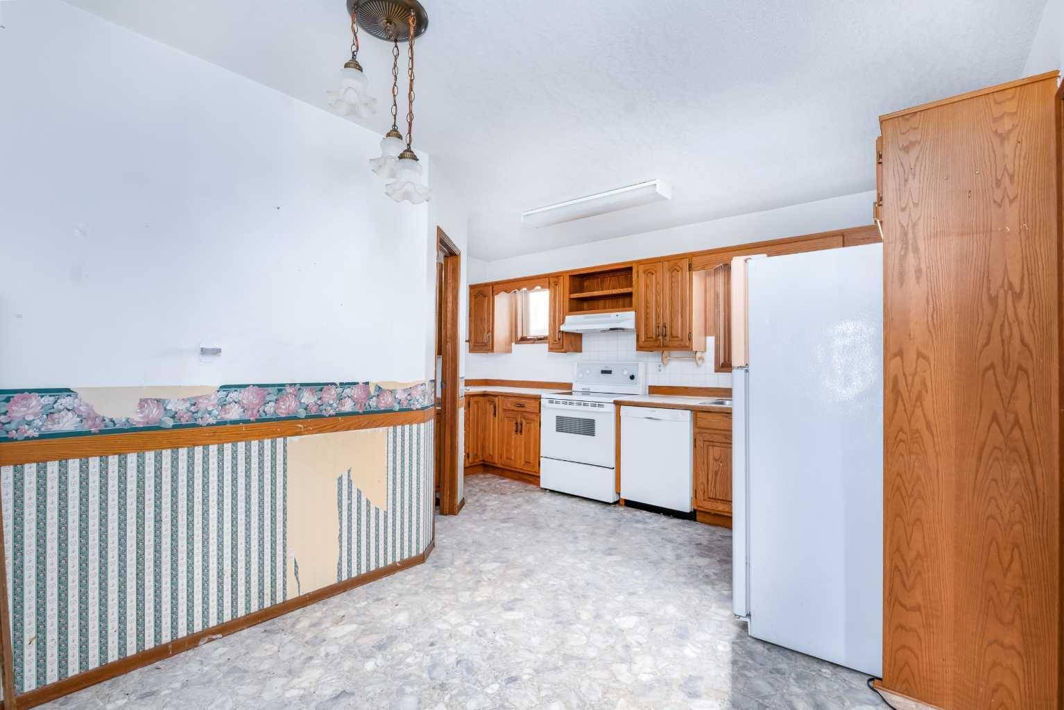 Donalda, AB T0B 0A8,2108 Haviland ST