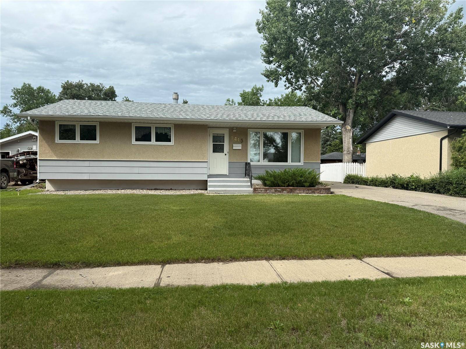Weyburn, SK S4H 0H8,1415 Coteau AVENUE