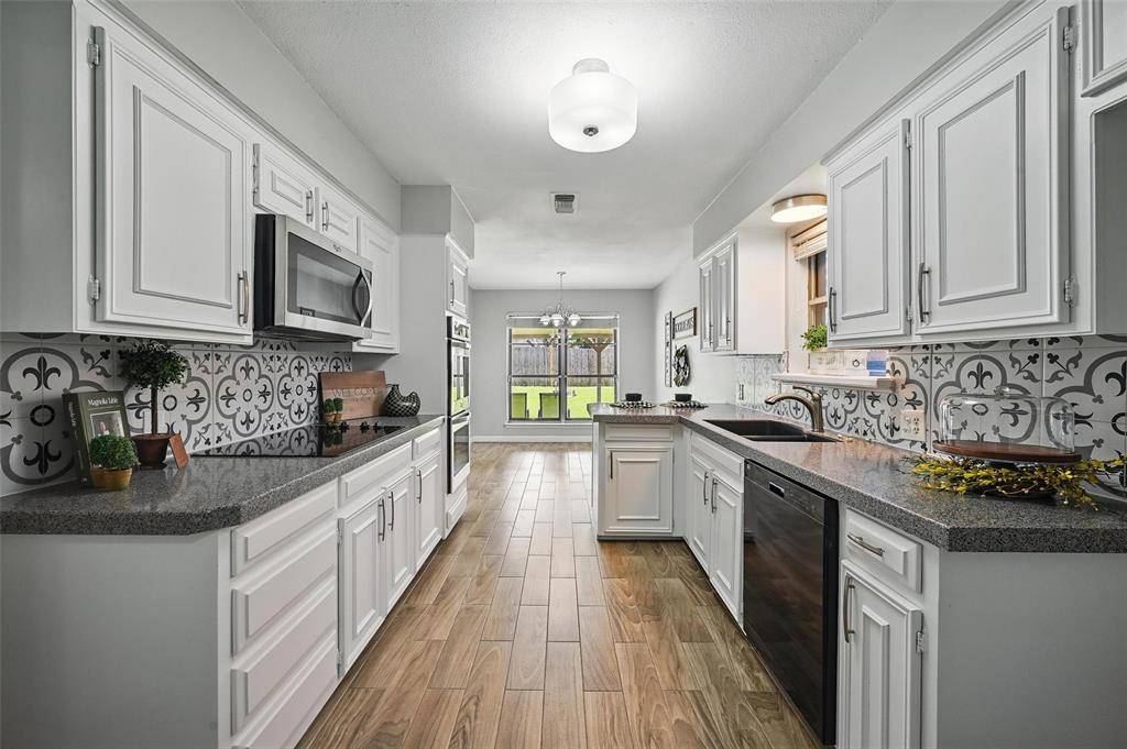 Arlington, TX 76016,5308 Firewood Drive