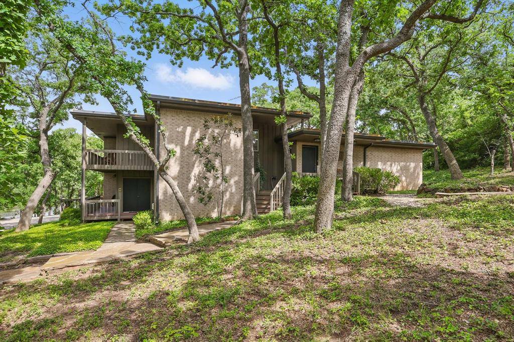 Denton, TX 76205,3301 Santa Monica Drive