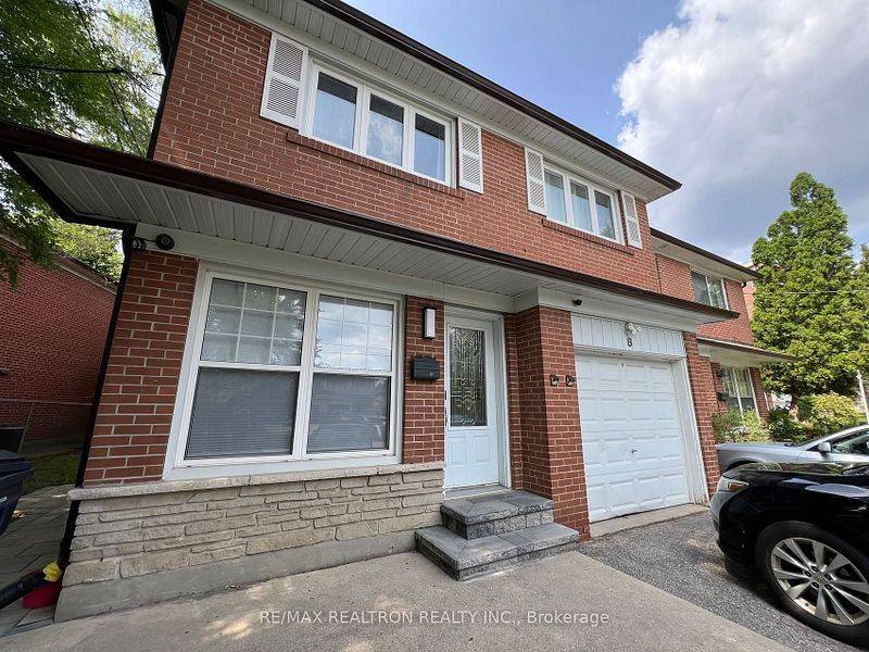Toronto C07, ON M2M 1N9,8 Fontainbleau DR