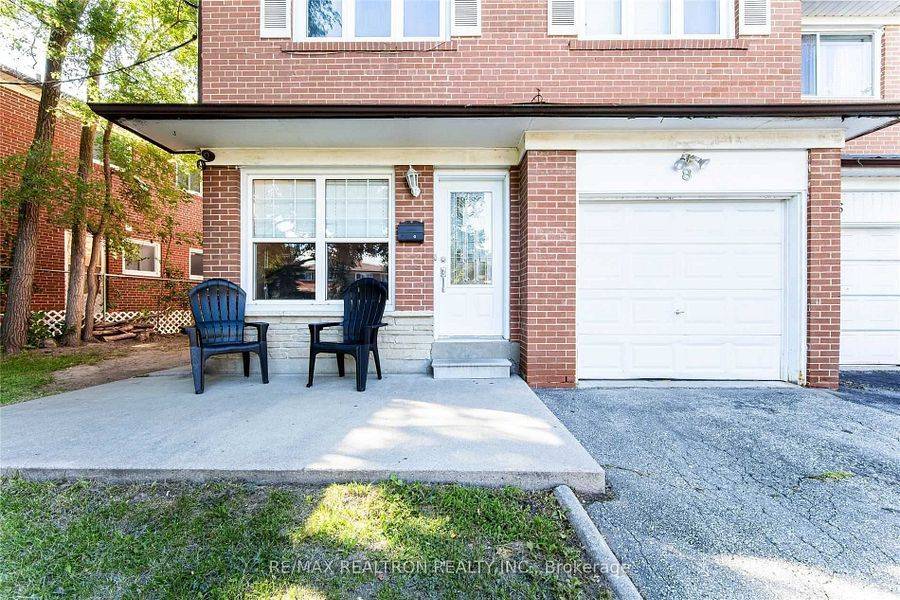 Toronto C07, ON M2M 1N9,8 Fontainbleau DR
