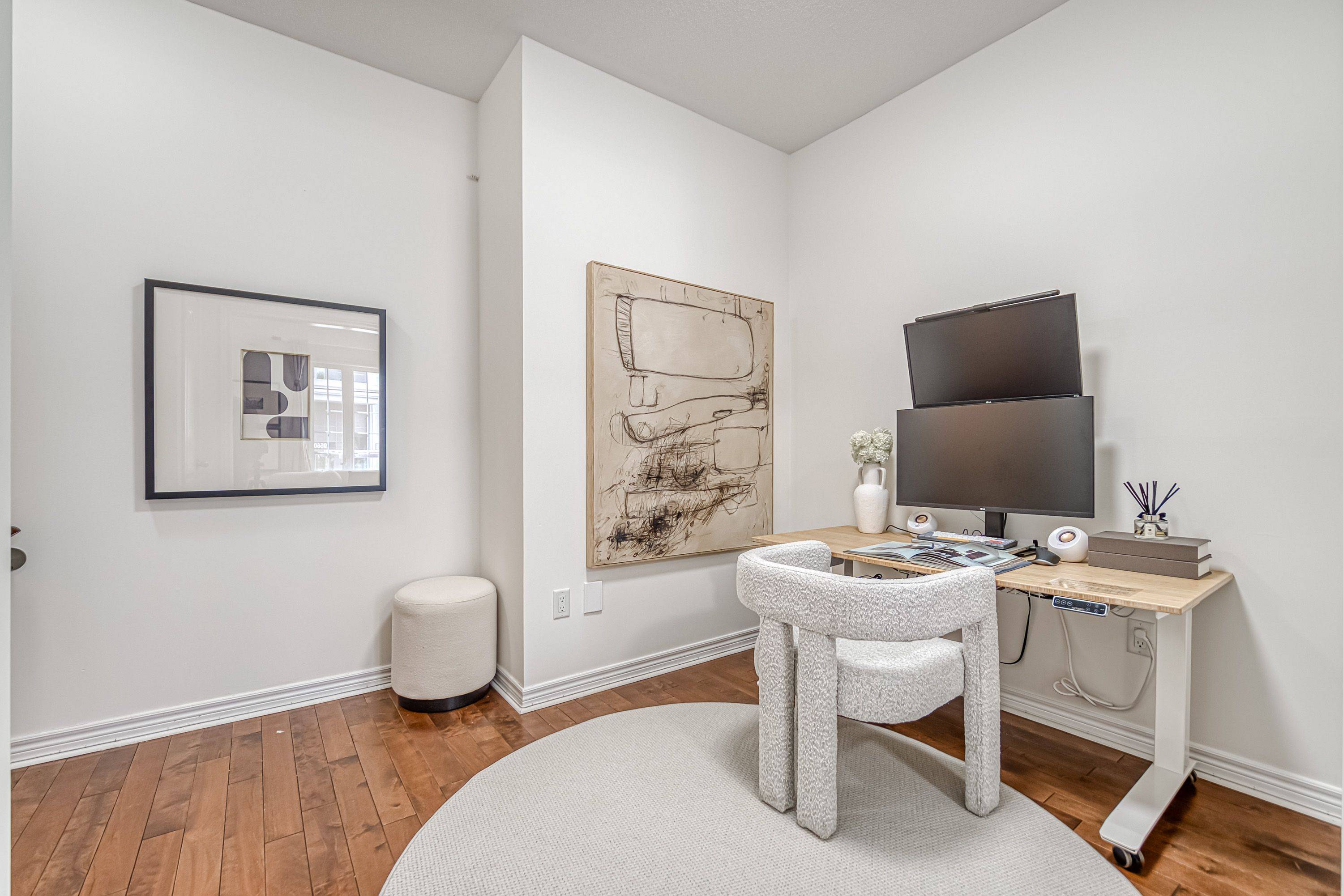 Markham, ON L6E 0R6,20 Orca DR