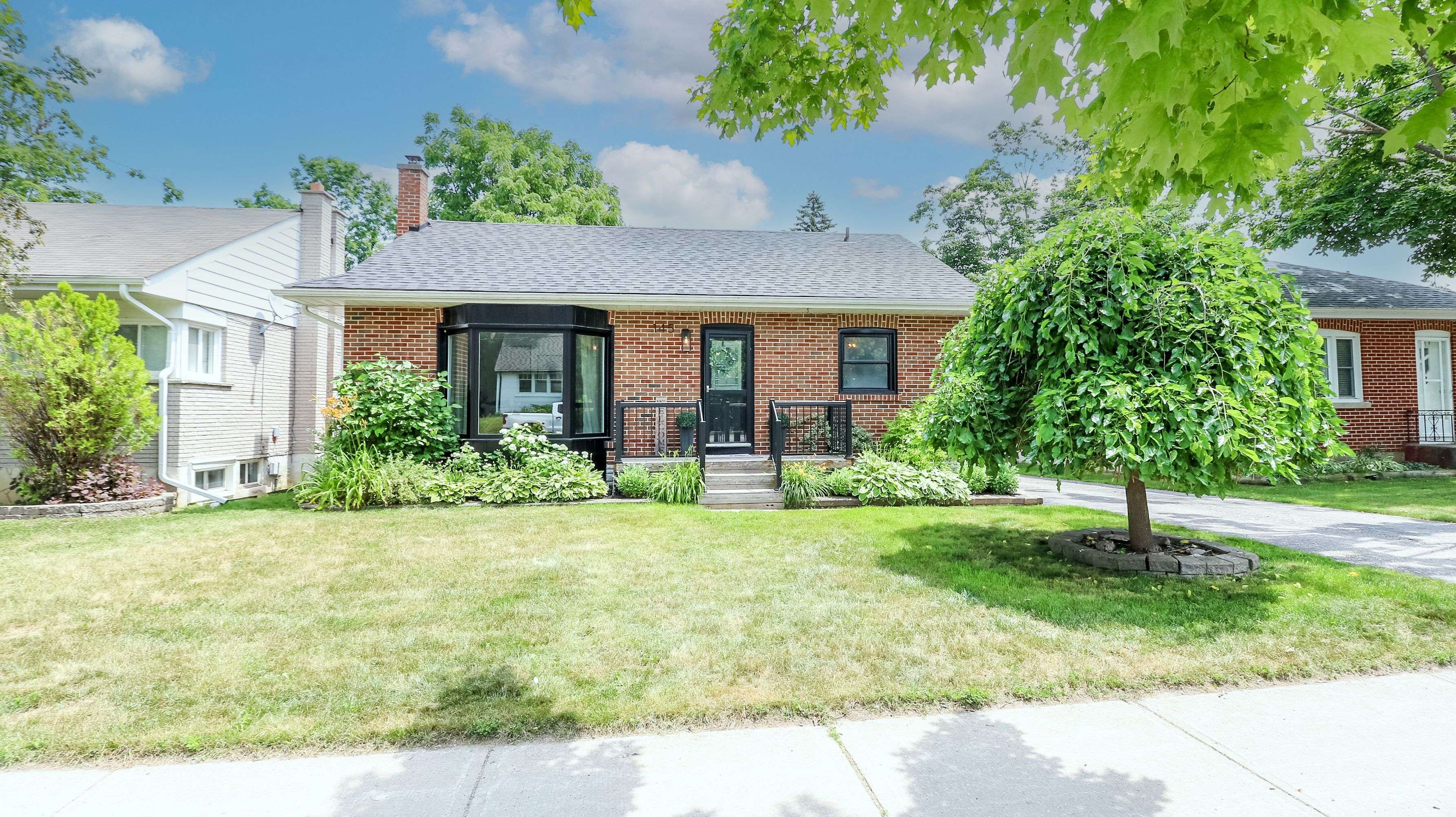 Barrie, ON L4M 4H1,145 Cook ST
