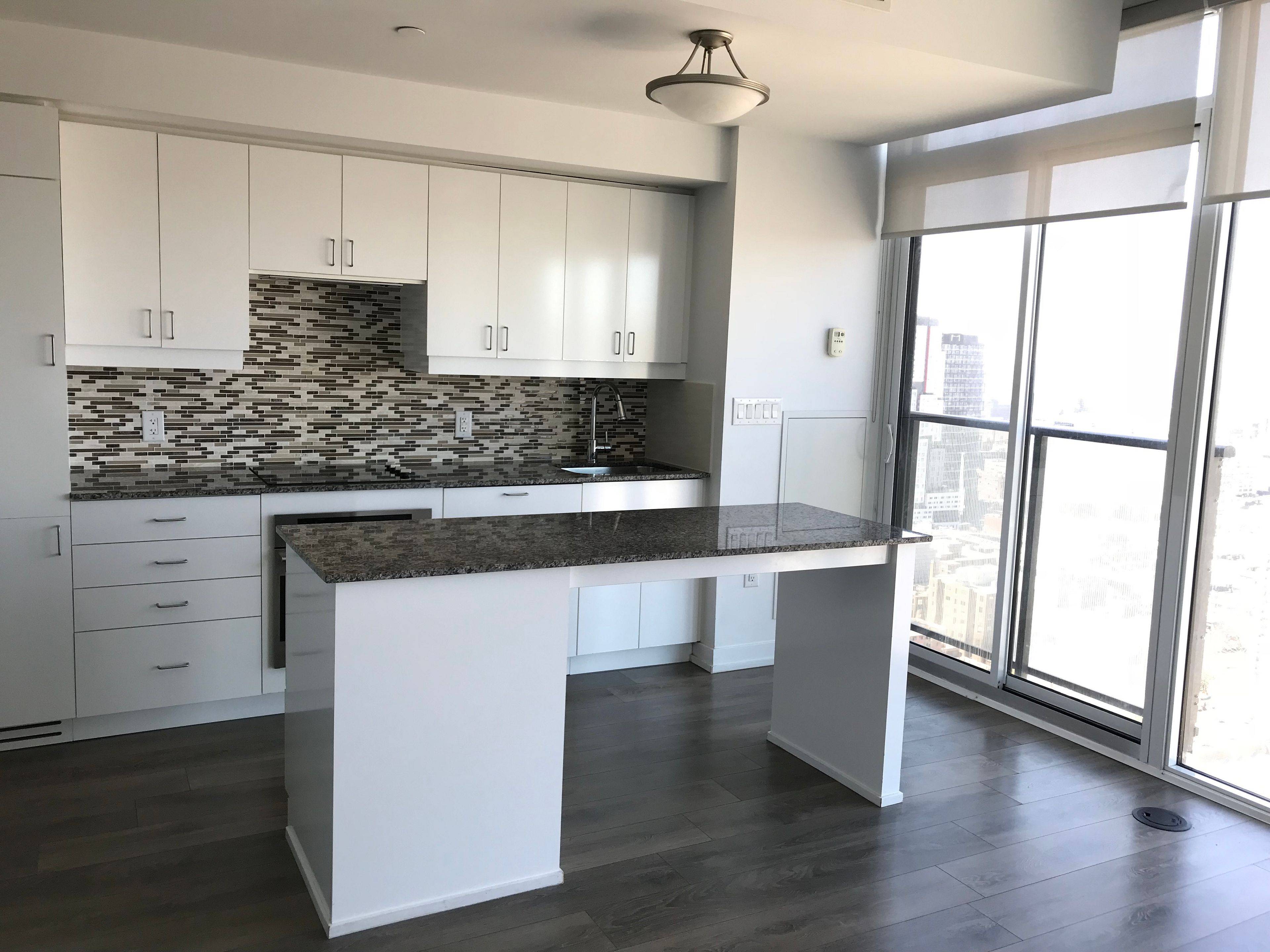 Toronto C01, ON M5G 1S9,426 University AVE #3601