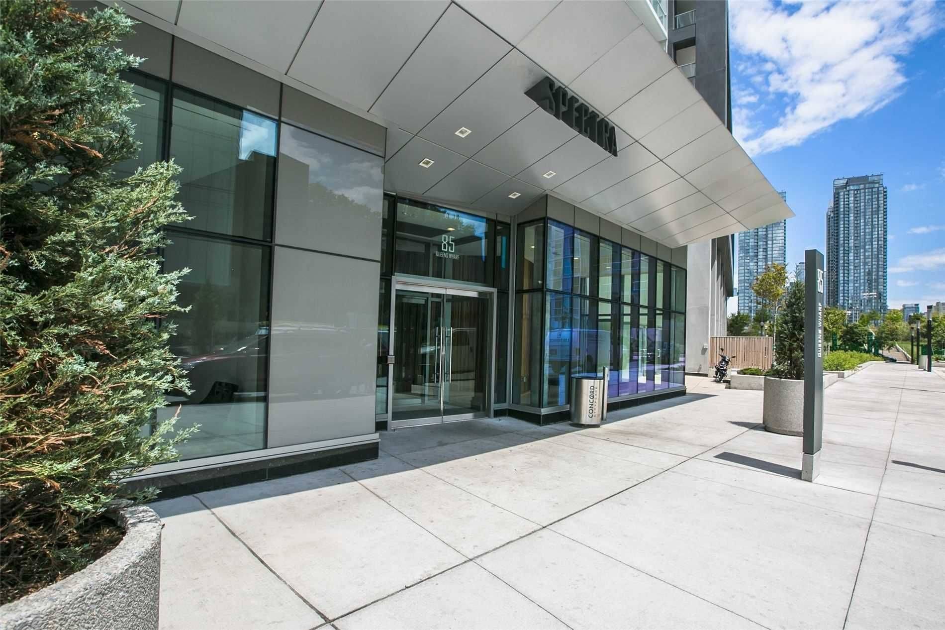 Toronto C01, ON M5V 0J9,85 Queens Wharf RD #2703