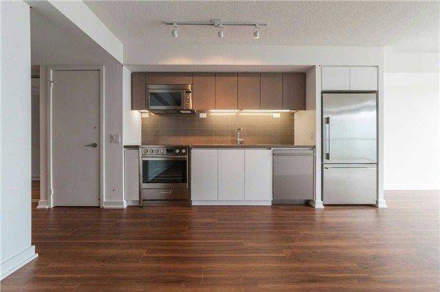 Toronto C01, ON M5V 0J9,85 Queens Wharf RD #2703