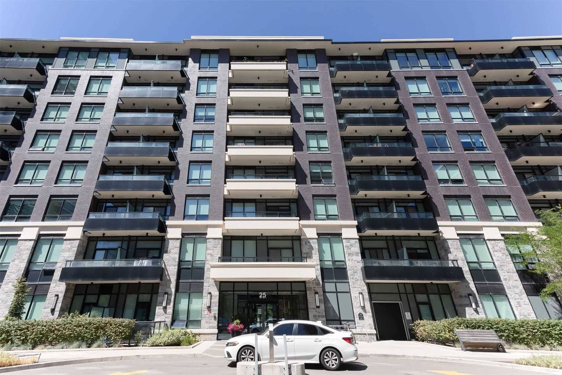 Markham, ON L6G 0G3,25 Water Walk DR #727