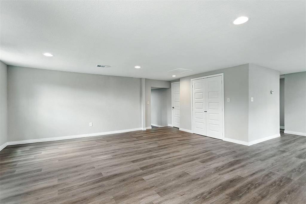 Kemp, TX 75143,803 E 9th Street E
