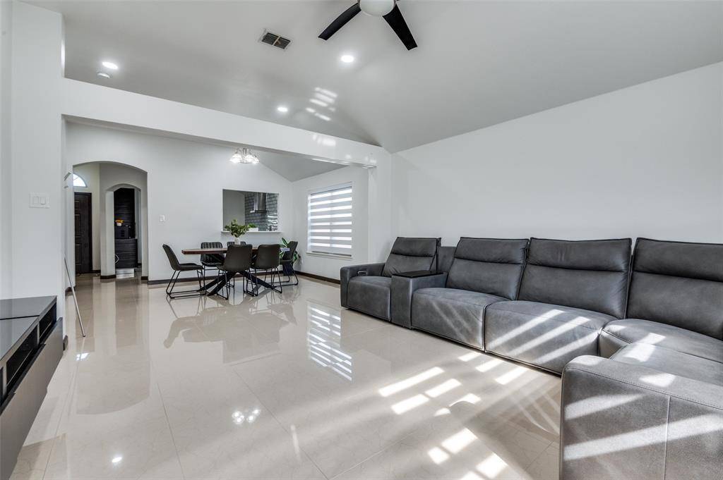 Dallas, TX 75236,8207 Clarksprings Drive