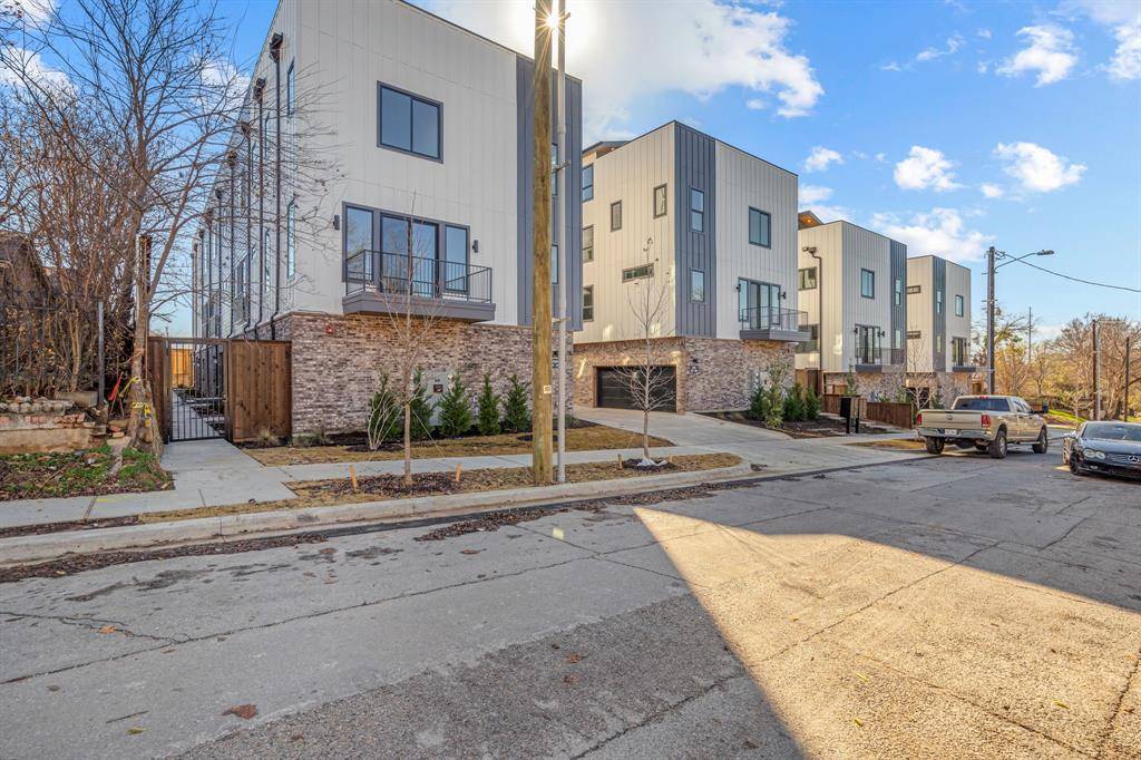 Dallas, TX 75219,2206 Arroyo Avenue #402