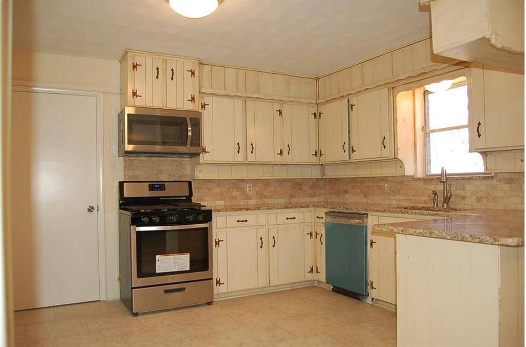 Mansfield, TX 76063,214 Juniper Street