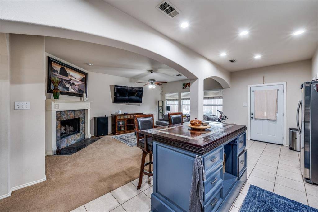 Denton, TX 76207,1425 Eufemia Drive
