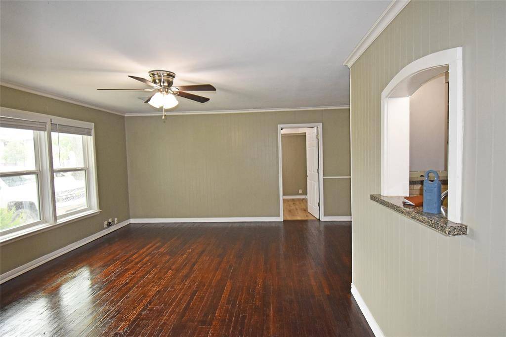 Sherman, TX 75092,2107 N Woods Street
