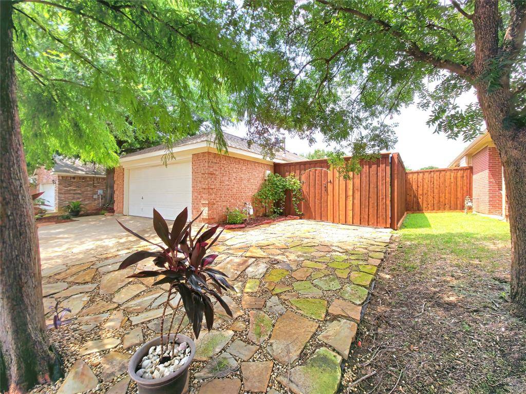 Corinth, TX 76210,1415 Park Palisades Drive