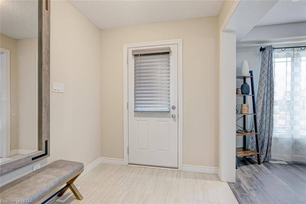 London South, ON N6K 0G5,1236 Riverbend RD