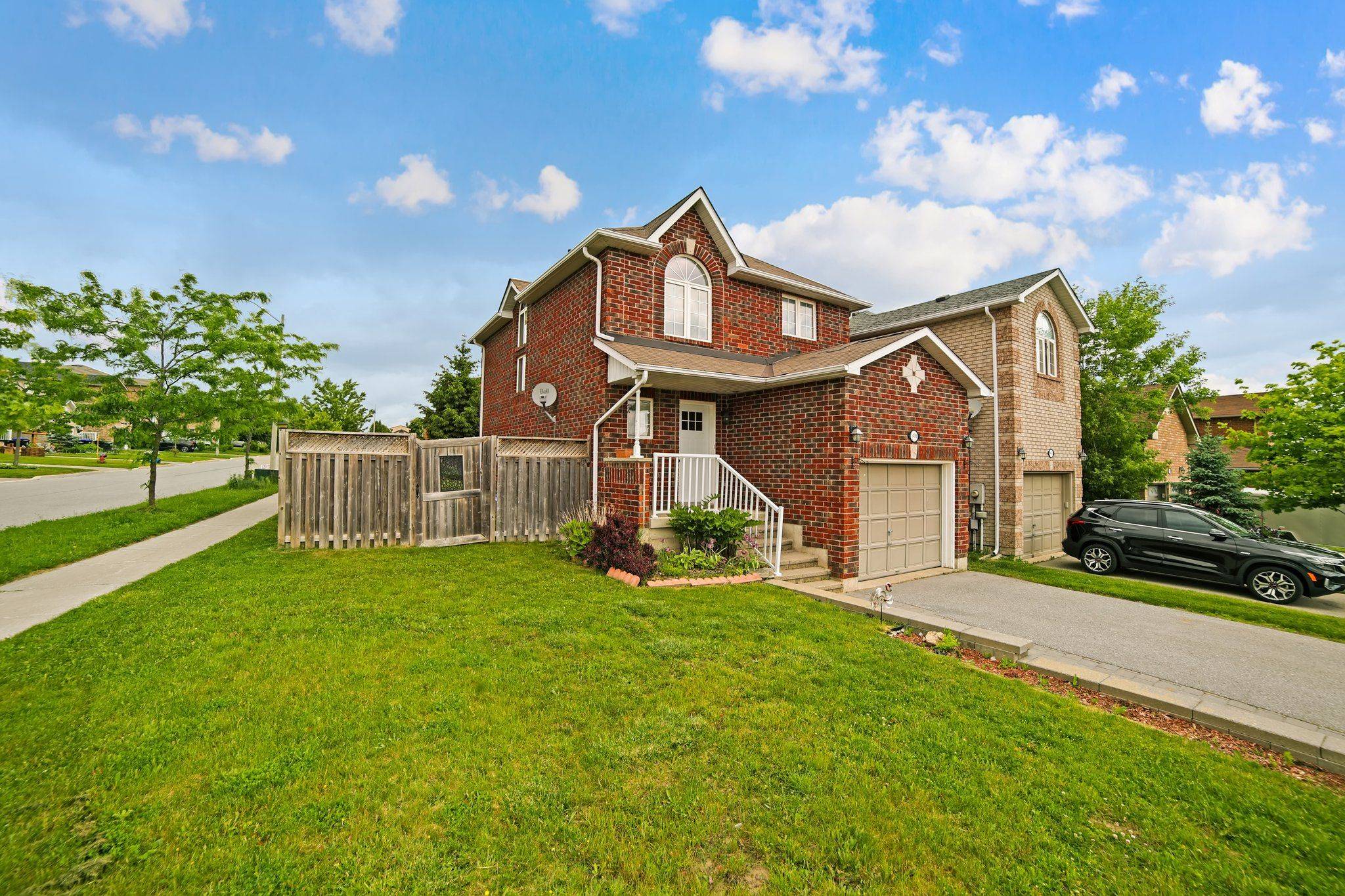 Innisfil, ON L9S 0C8,1436 Benson ST