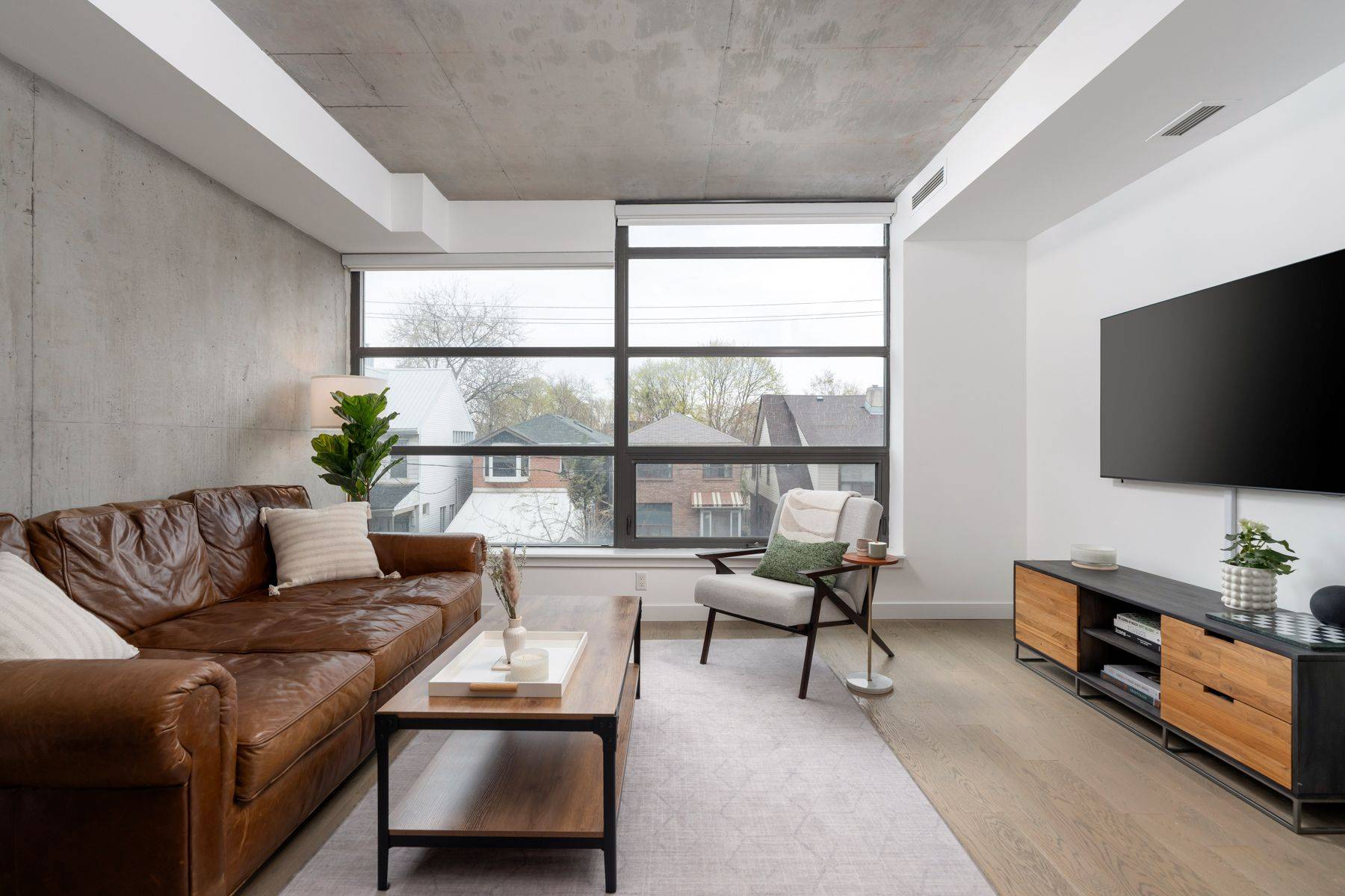 Toronto E01, ON M4M 0A7,90 Broadview AVE #205