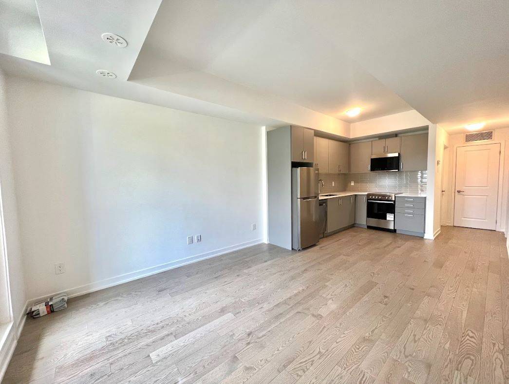 Toronto C04, ON M6A 0E1,8 Marquette AVE #3