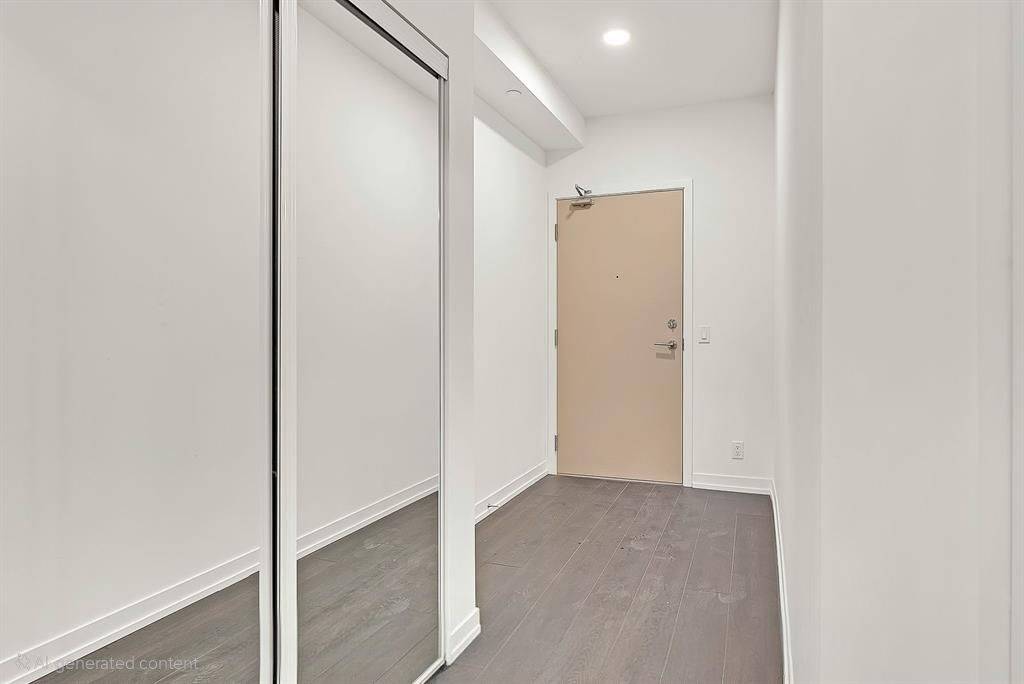 Toronto C03, ON M5P 0A6,2020 Bathurst ST #315