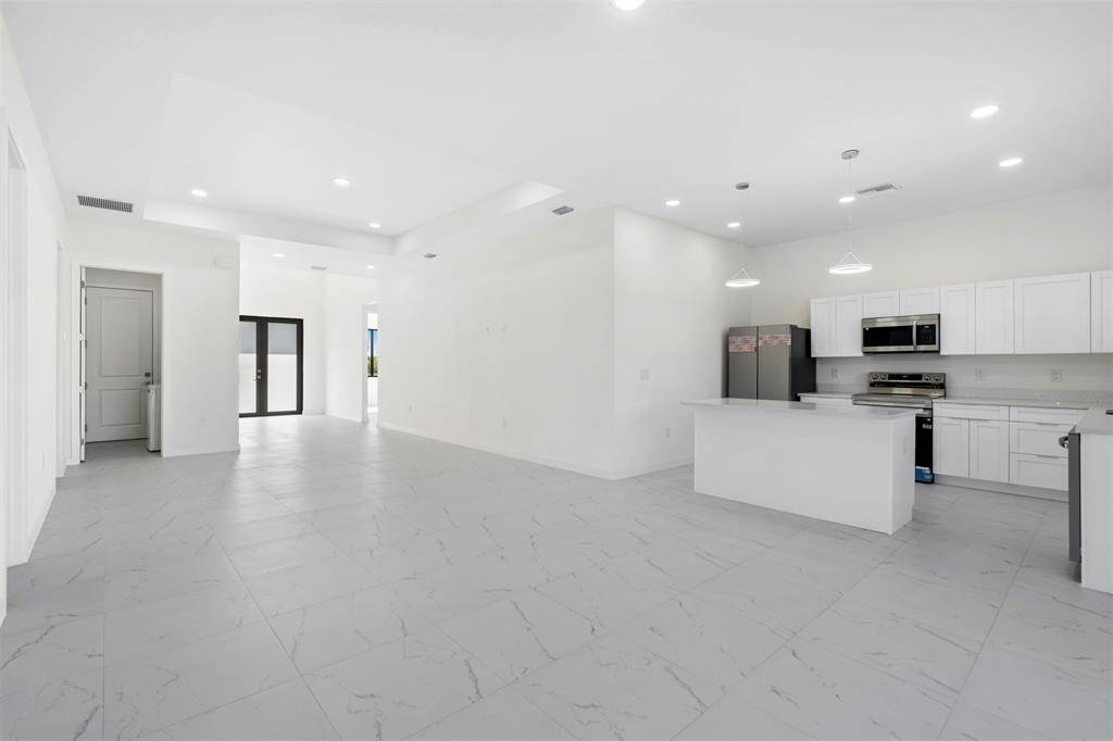 Cape Coral, FL 33993,1247 Kismet Pkwy
