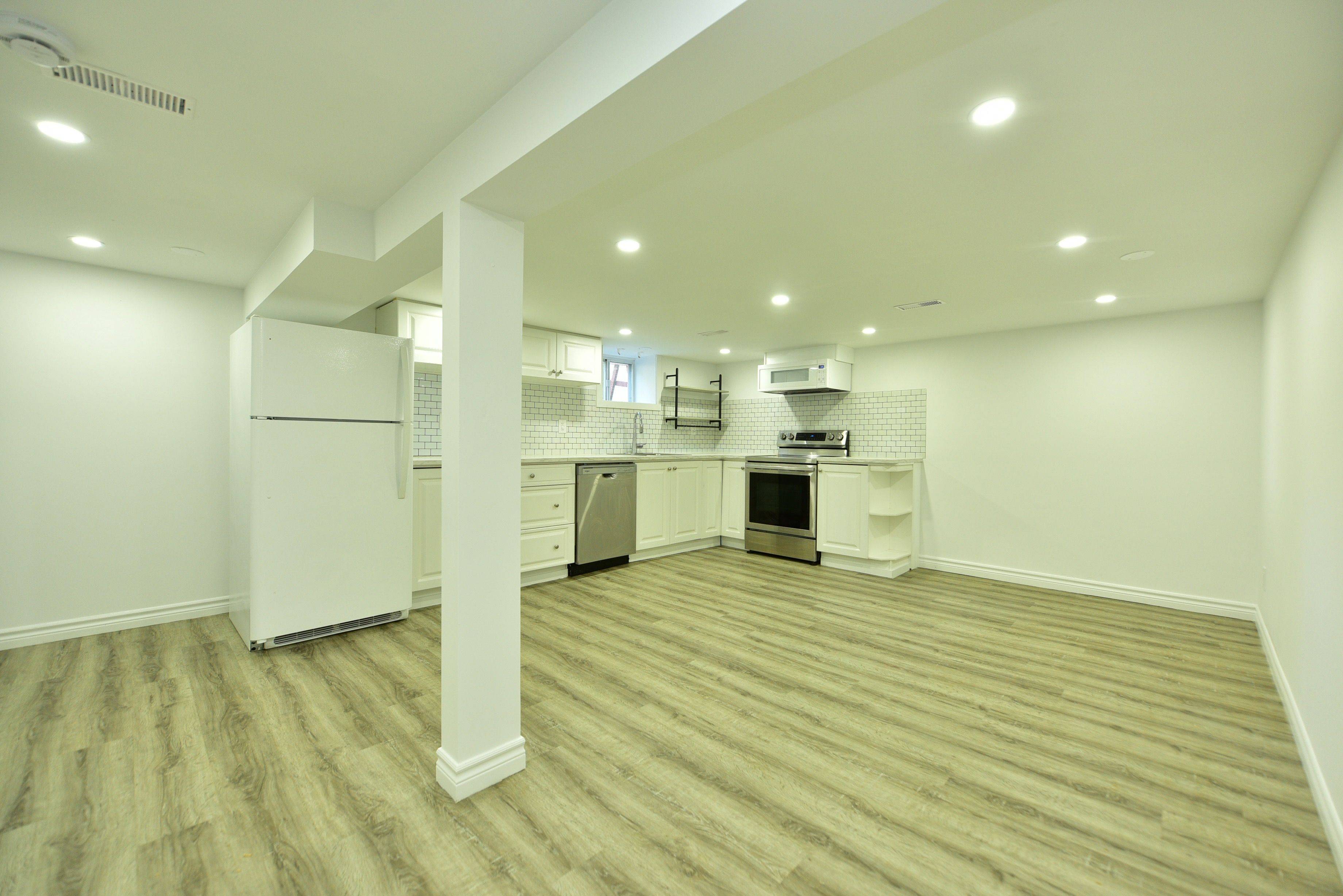 Toronto W06, ON M8W 4R7,39 Westhead RD #Basement