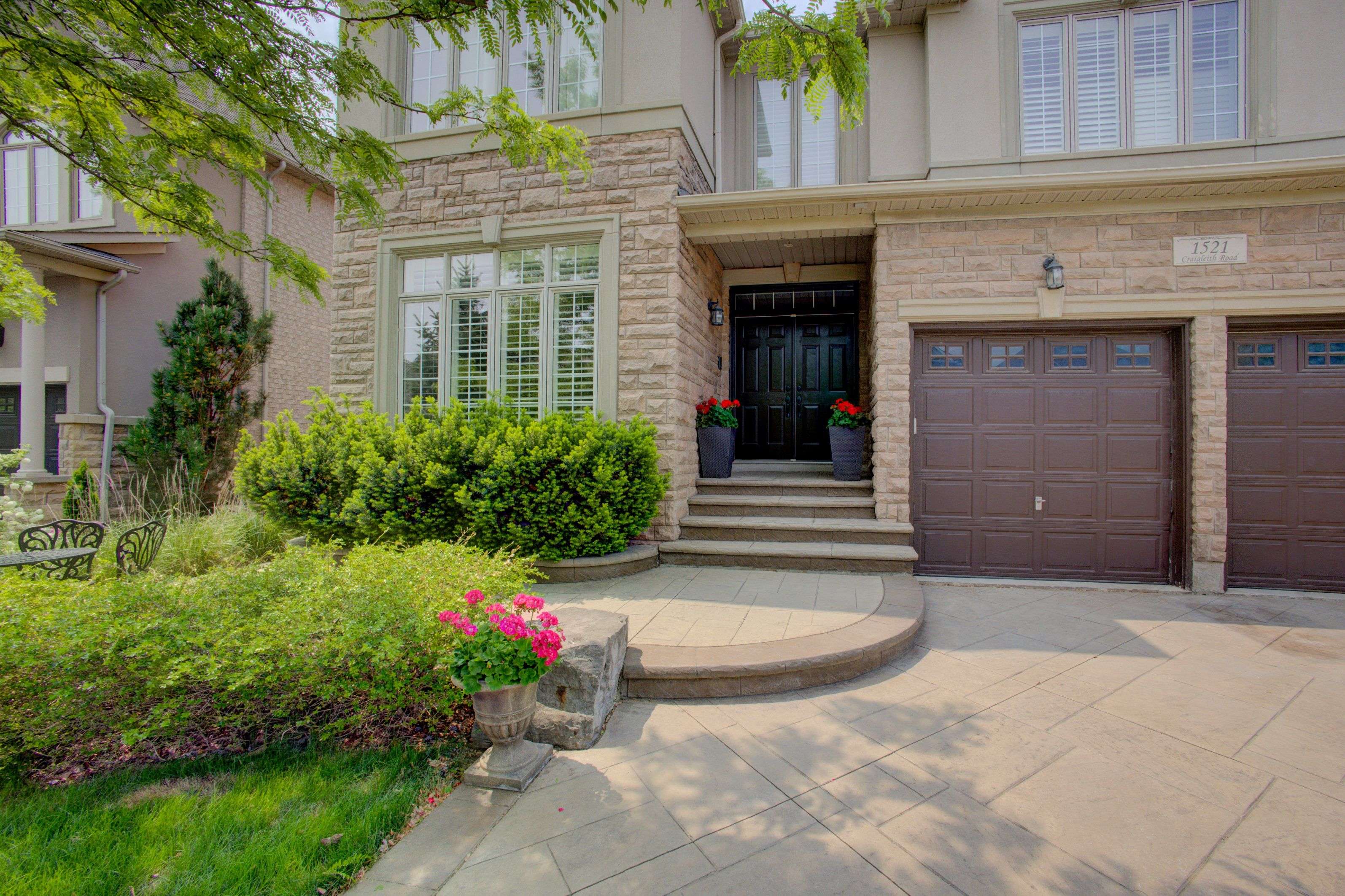 Oakville, ON L6H 7W3,1521 Craigleith RD