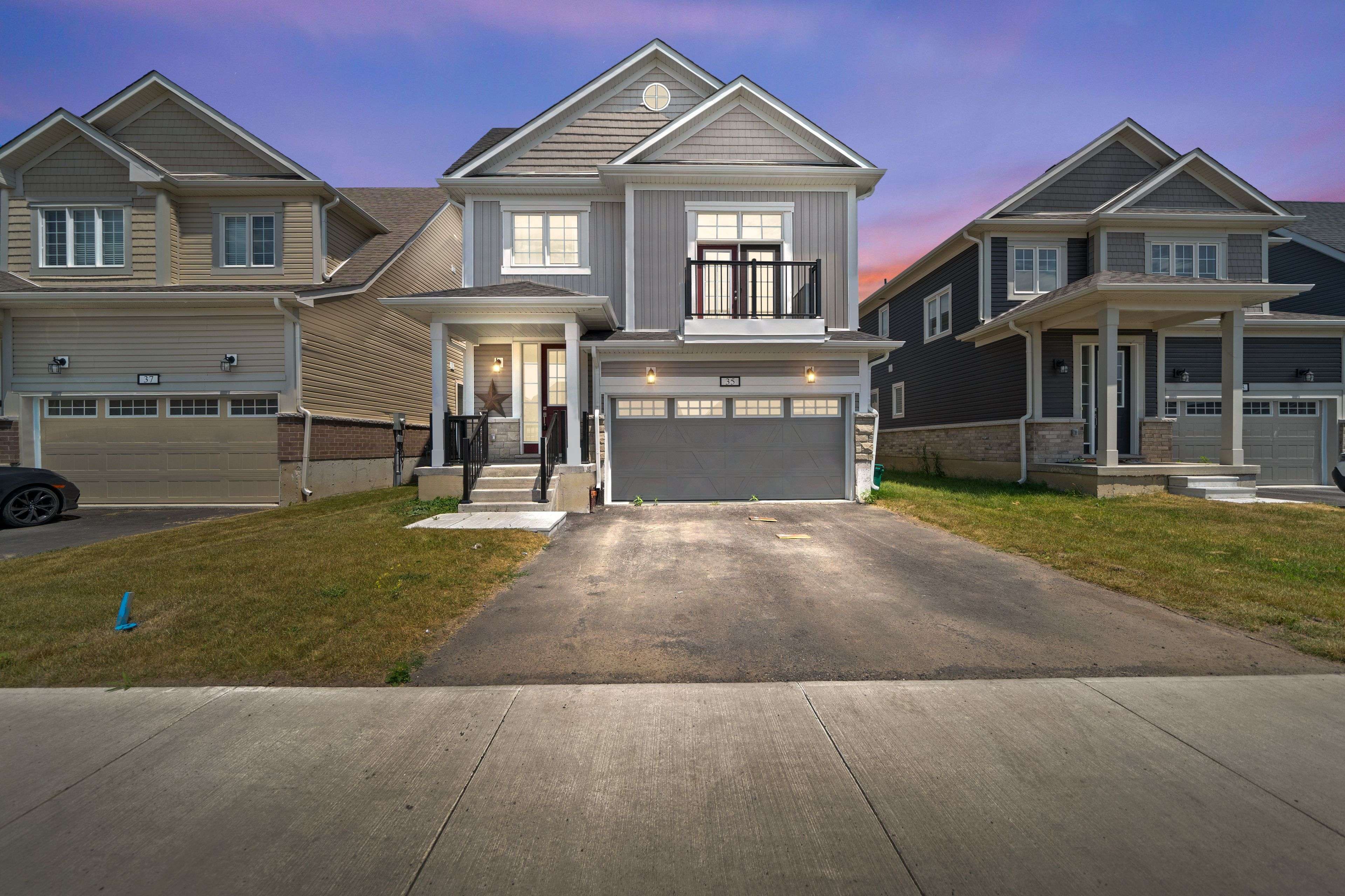 Loyalist, ON K0H 1G0,35 Golf Links DR